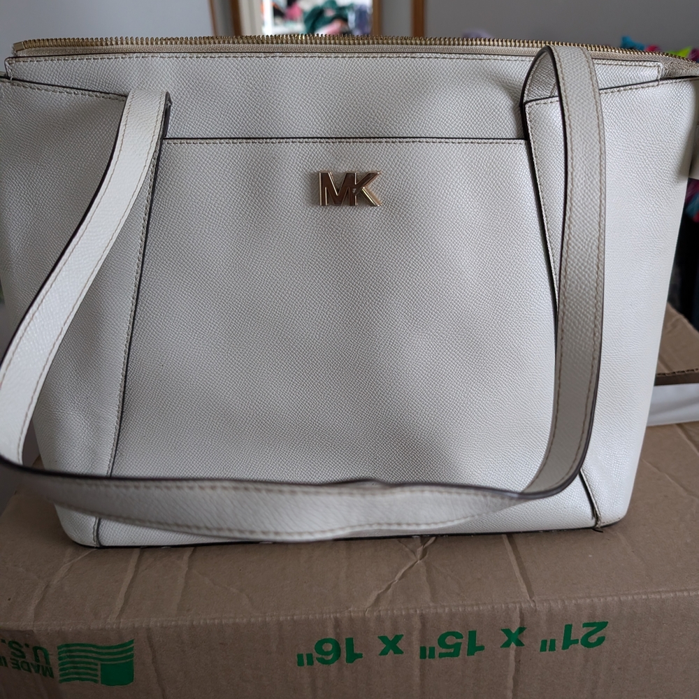 Michael Kors White Tote Bag